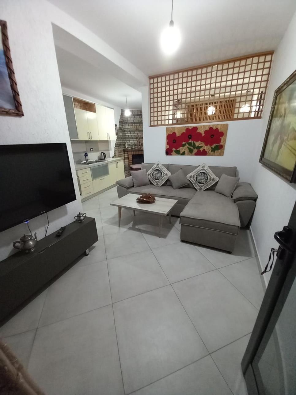 Villa Heljos Apartaments Vlore Ngoại thất bức ảnh